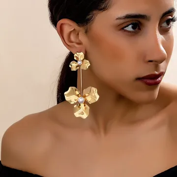 Gold Flower Earrings - 3